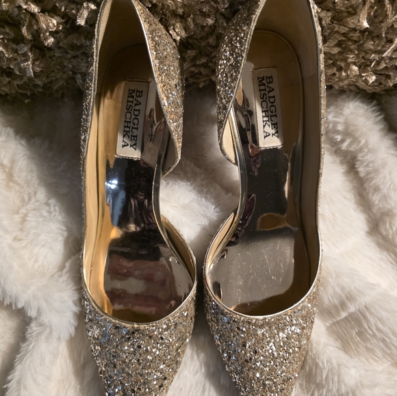 Badgley Mischka Glittering Pointy Gold Pumps Size 8.5 - Picture 5 of 5